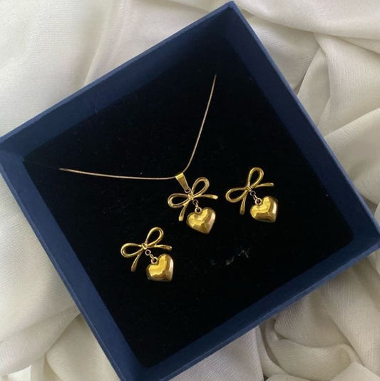 Set of cute heart bow pendent and earring