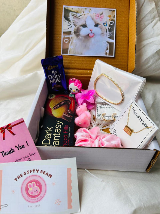 Cute Rakhi Hamper with chocolates