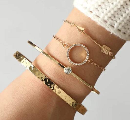 Stylish set of 4 bracelet