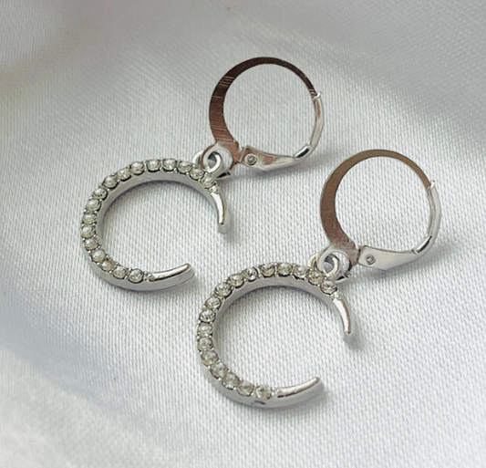 Moon shape earring