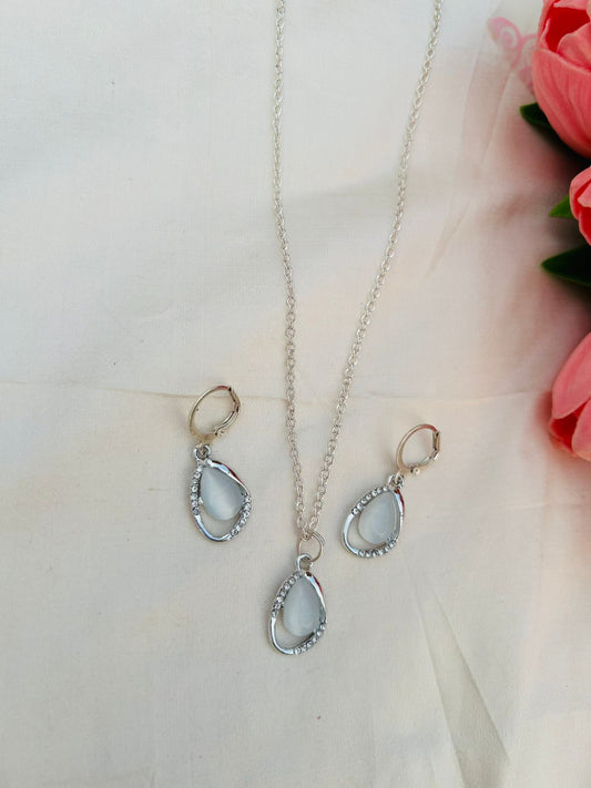 Rain drop earring and pendent Combo
